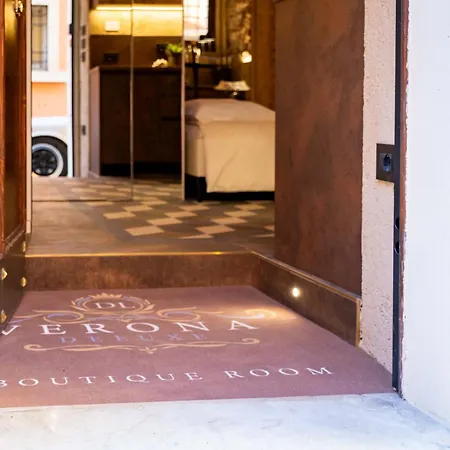 Deluxe Boutique
